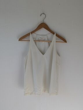 Suistudio Rickie Ivory 100% Silk V-Neck Camisole - Size 2/4